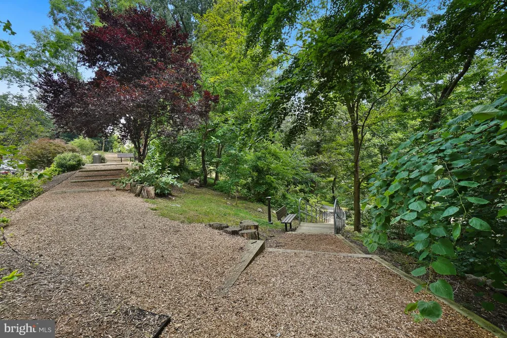 5904 MOUNT EAGLE DRIVE #711 Alexandria, VA 22303