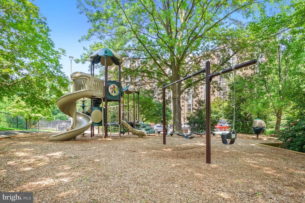 5904 MOUNT EAGLE DRIVE #711 Alexandria, VA 22303