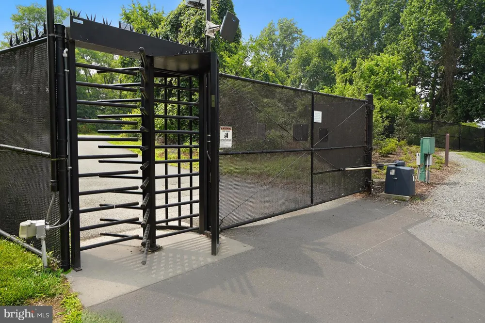 5904 MOUNT EAGLE DRIVE #711 Alexandria, VA 22303