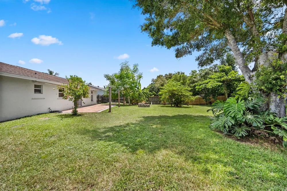 143 Bobwhite Road Royal Palm Beach, FL 33411