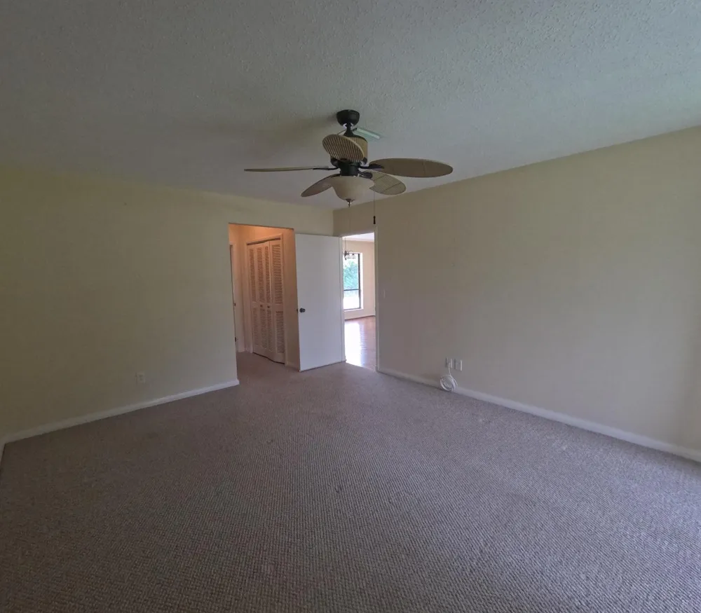 20 SE Turtle Creek Drive #Apt F Tequesta, FL 33469