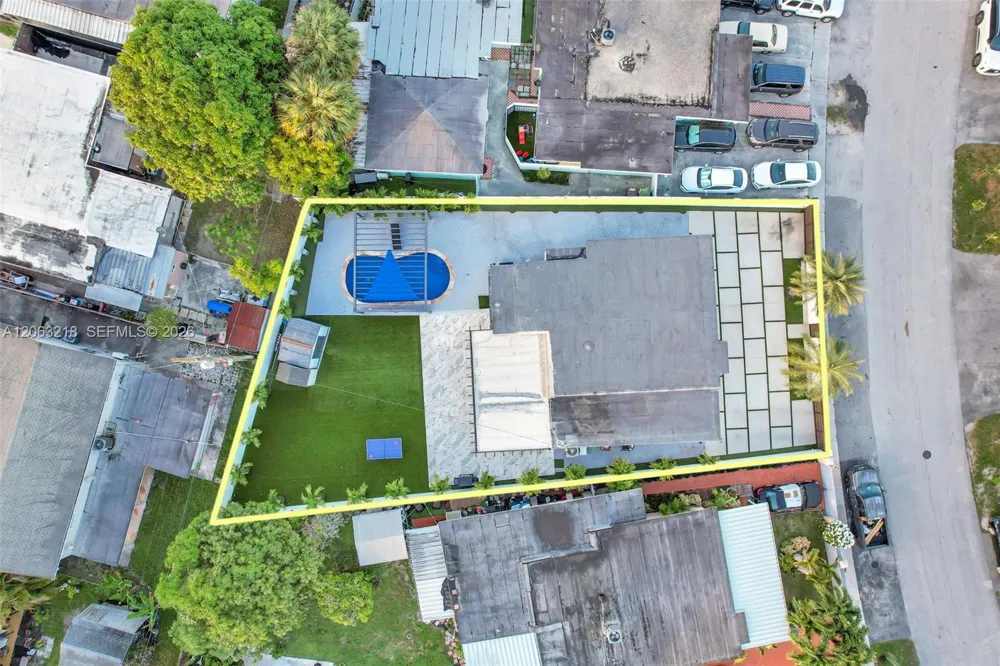 831 E 10th Pl Hialeah, FL 33010