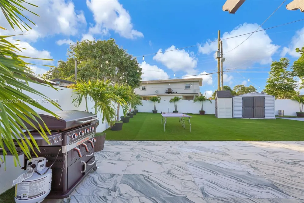 831 E 10th Pl Hialeah, FL 33010