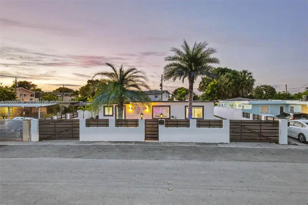 831 E 10th Pl Hialeah, FL 33010