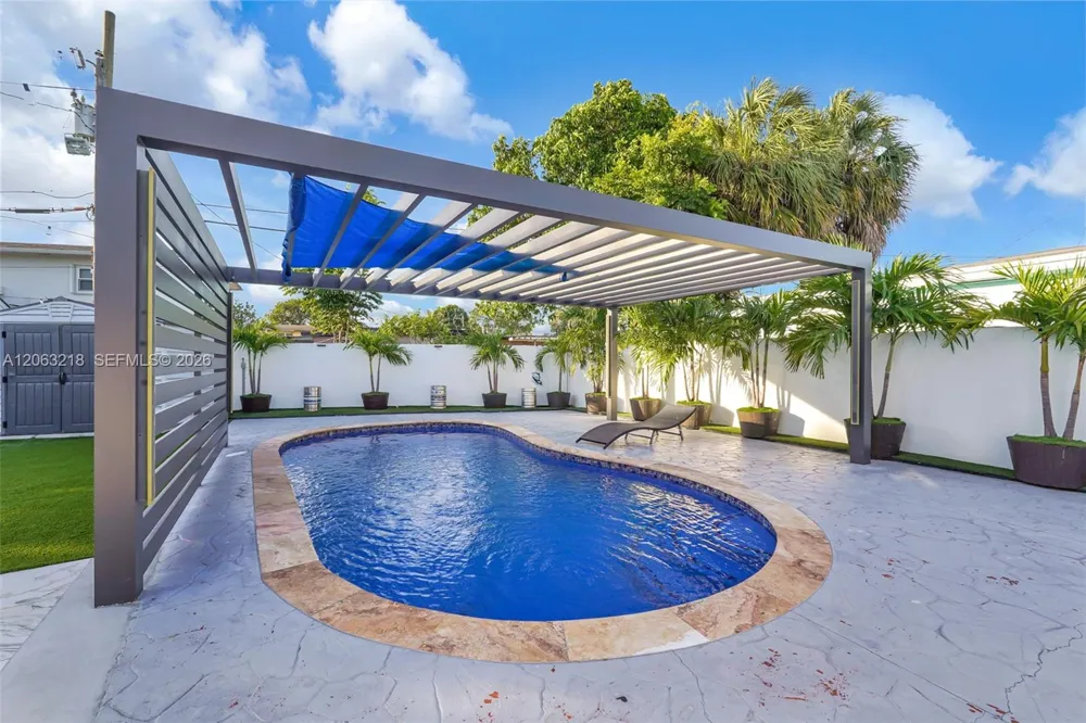 831 E 10th Pl Hialeah, FL 33010
