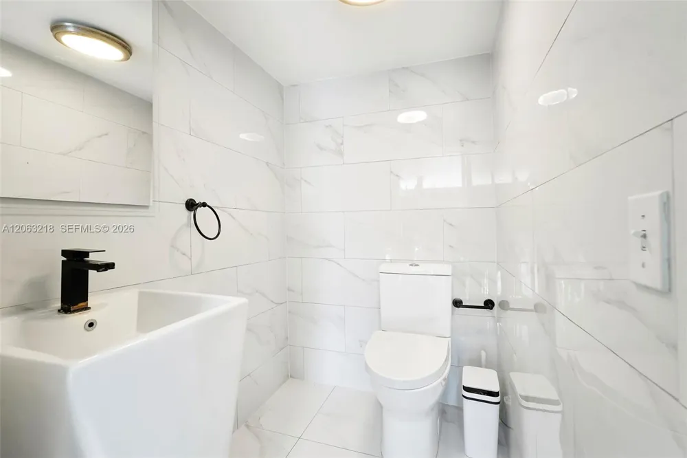 831 E 10th Pl Hialeah, FL 33010