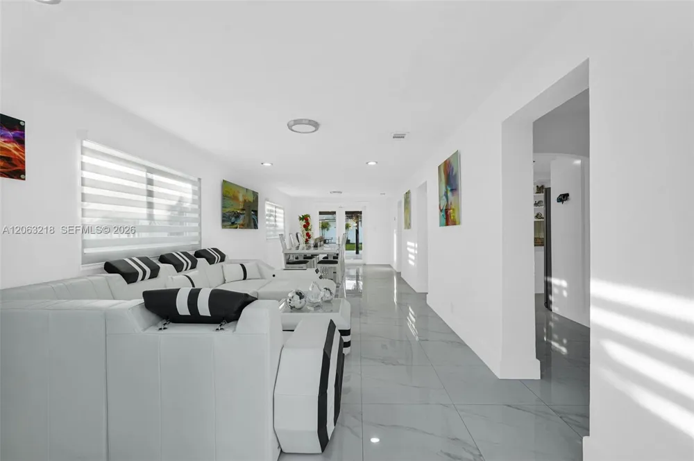 831 E 10th Pl Hialeah, FL 33010