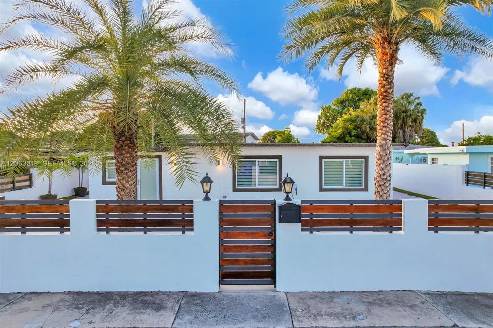 831 E 10th Pl Hialeah, FL 33010