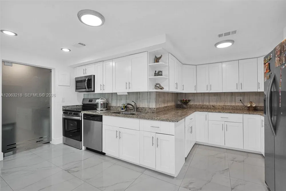 831 E 10th Pl Hialeah, FL 33010