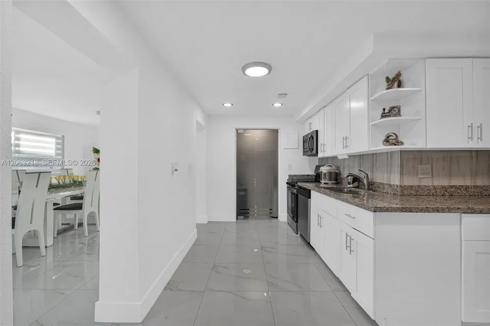 831 E 10th Pl Hialeah, FL 33010
