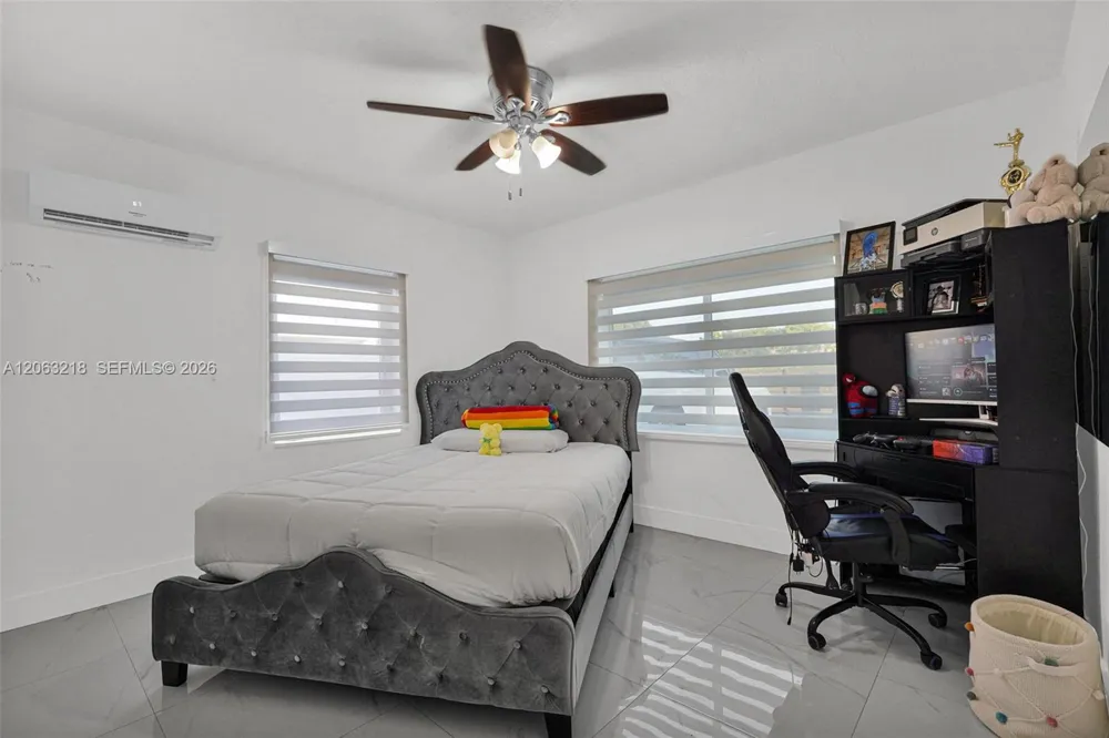 831 E 10th Pl Hialeah, FL 33010