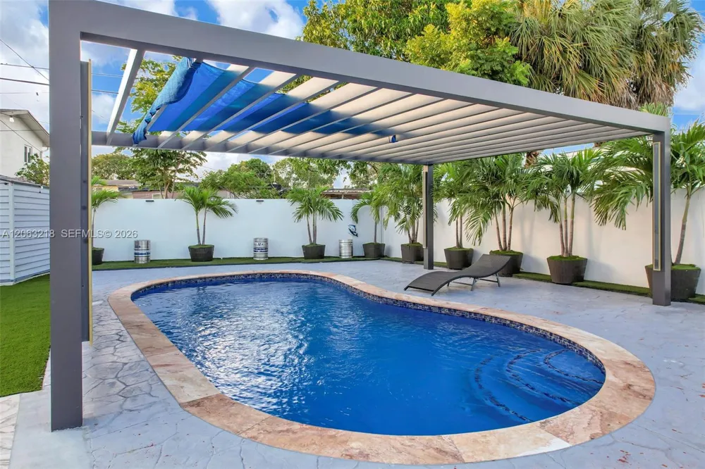 831 E 10th Pl Hialeah, FL 33010