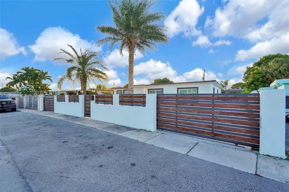 831 E 10th Pl Hialeah, FL 33010