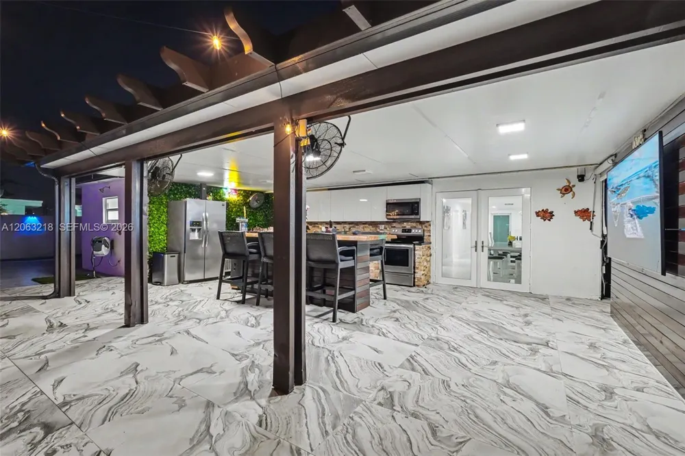 831 E 10th Pl Hialeah, FL 33010