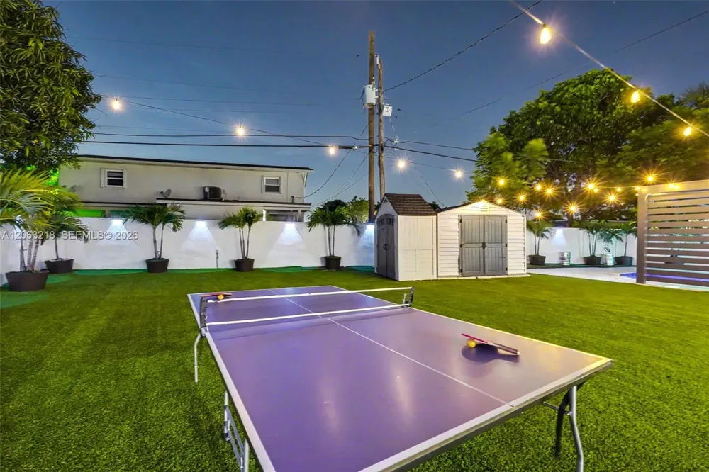 831 E 10th Pl Hialeah, FL 33010