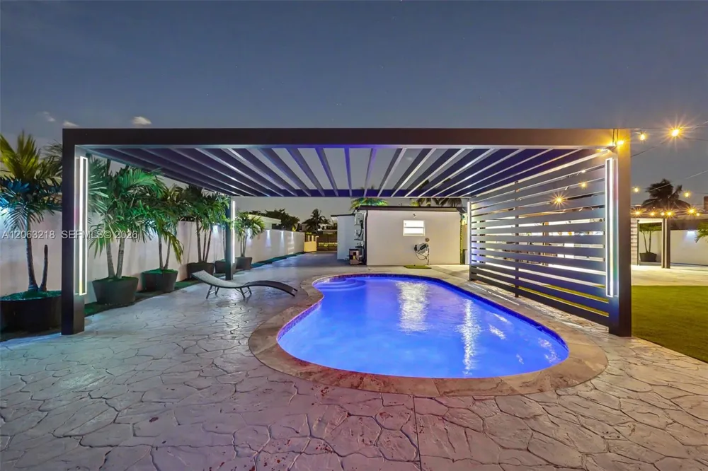 831 E 10th Pl Hialeah, FL 33010