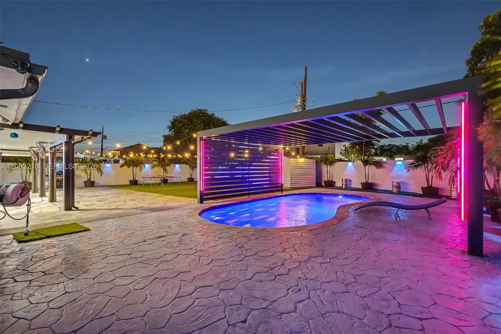 831 E 10th Pl Hialeah, FL 33010