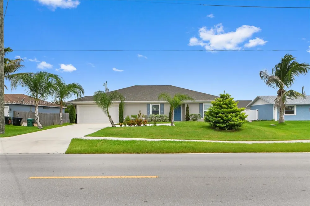 361 SW Thornhill Dr Port St. Lucie, FL 34984