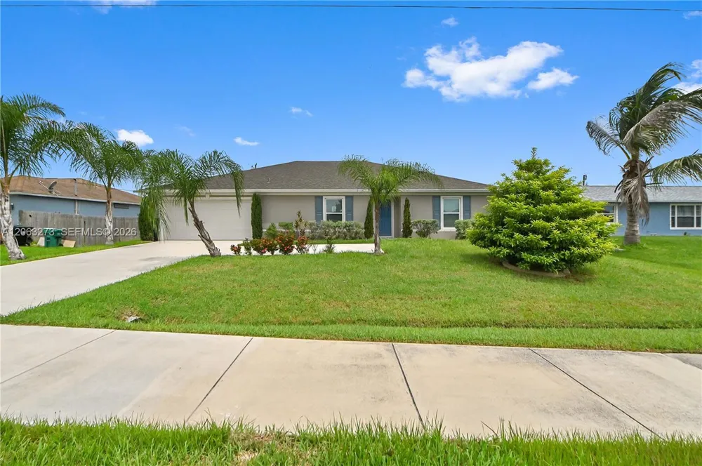 361 SW Thornhill Dr Port St. Lucie, FL 34984