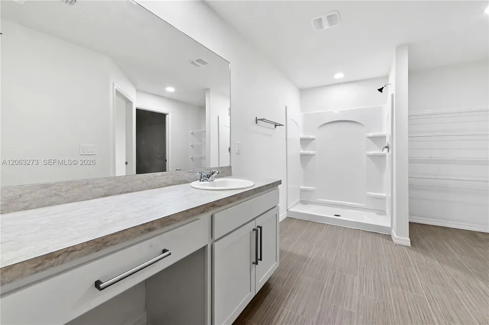 361 SW Thornhill Dr Port St. Lucie, FL 34984