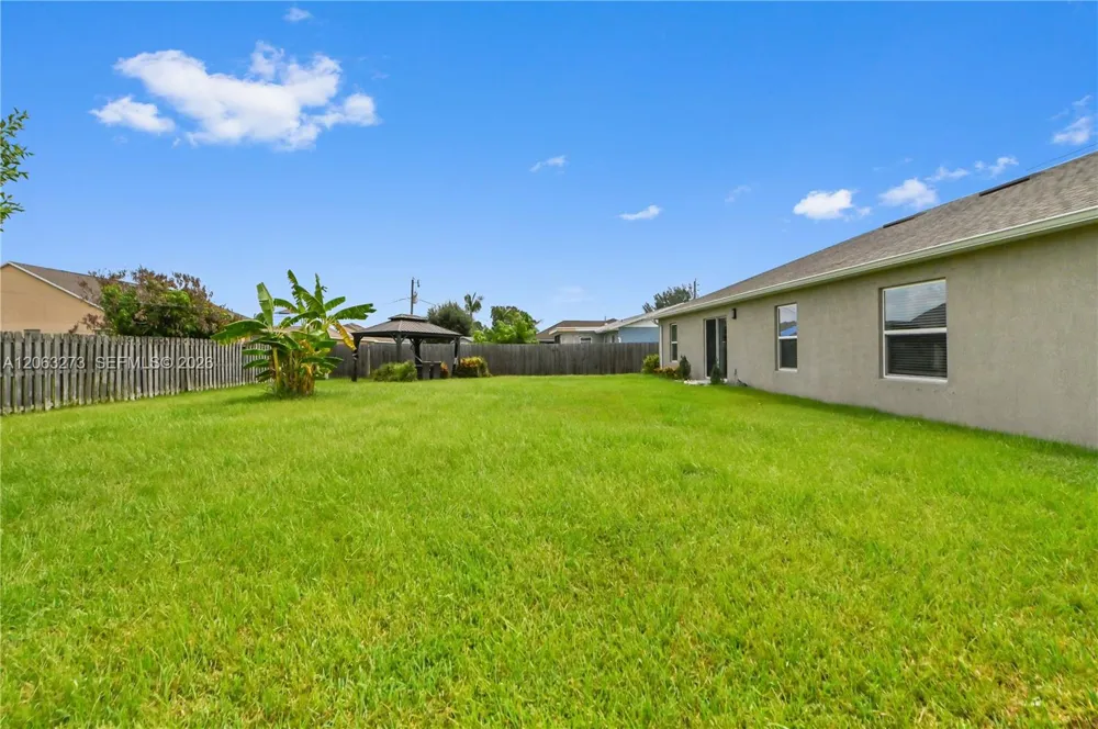361 SW Thornhill Dr Port St. Lucie, FL 34984