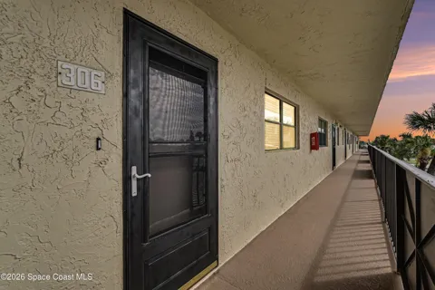 520 Palm Springs Boulevard #306