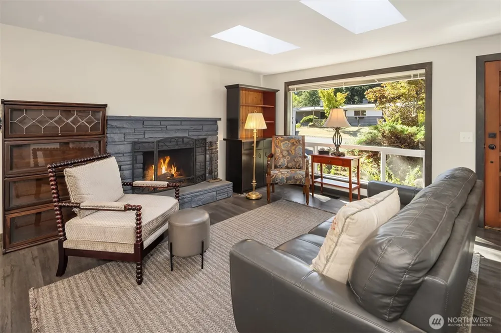 6416 170th Place SW Edmonds, WA 98026