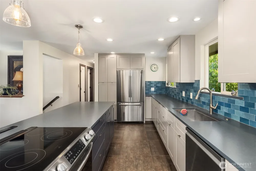 6416 170th Place SW Edmonds, WA 98026