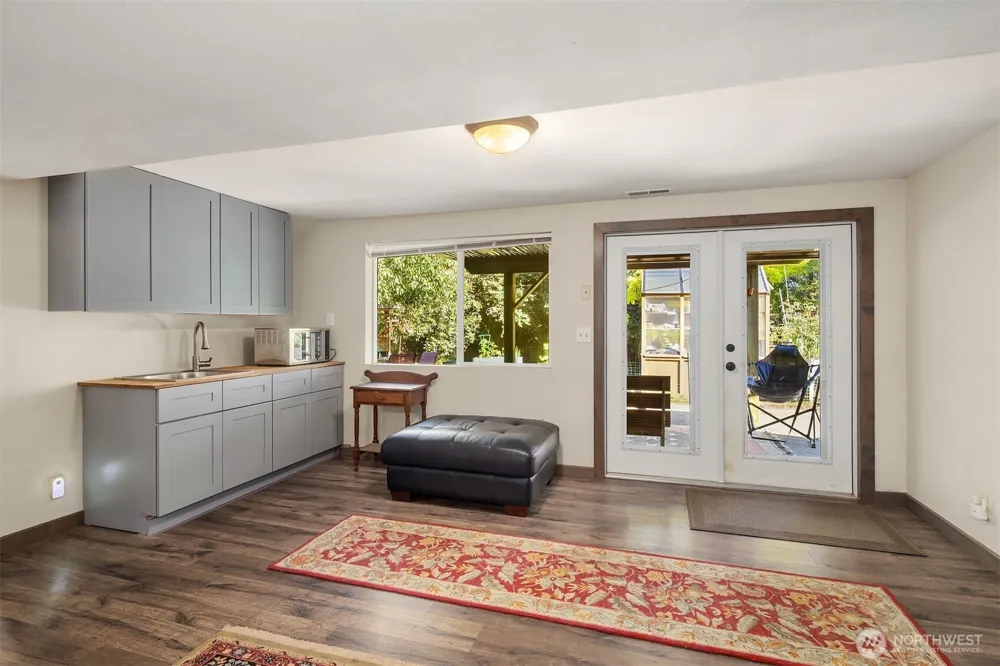 6416 170th Place SW Edmonds, WA 98026