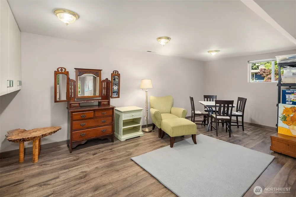 6416 170th Place SW Edmonds, WA 98026