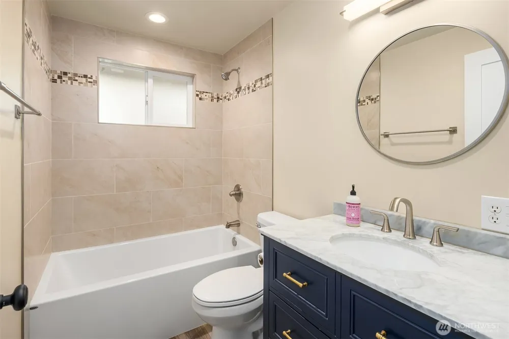 6416 170th Place SW Edmonds, WA 98026