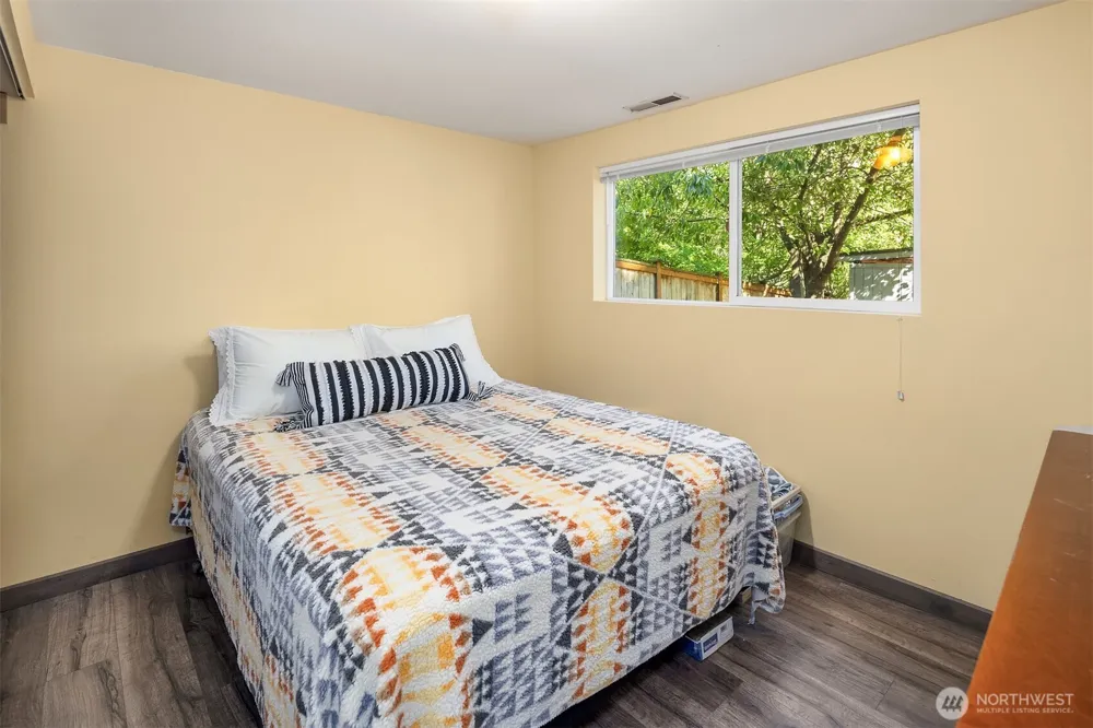 6416 170th Place SW Edmonds, WA 98026