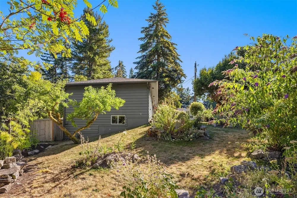 6416 170th Place SW Edmonds, WA 98026