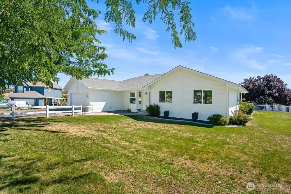 2291 Selah Loop Road Selah, WA 98942