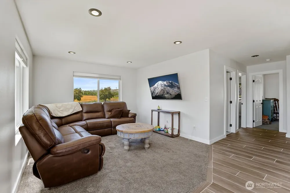 2291 Selah Loop Road Selah, WA 98942