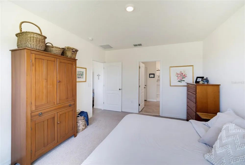 3432 ISLEWOOD COURT Ocoee, FL 34761