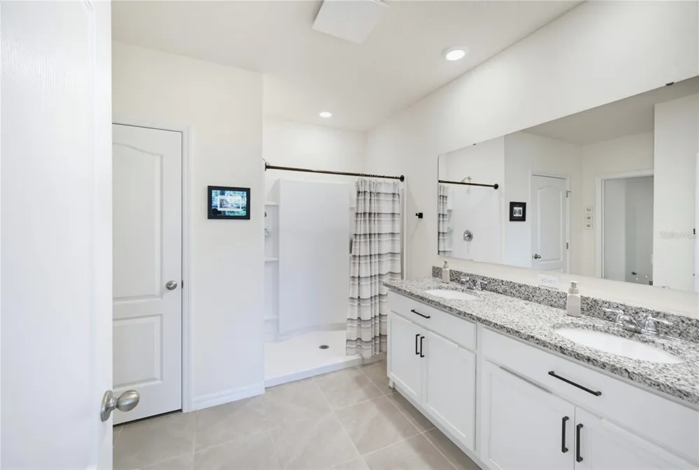 3432 ISLEWOOD COURT Ocoee, FL 34761
