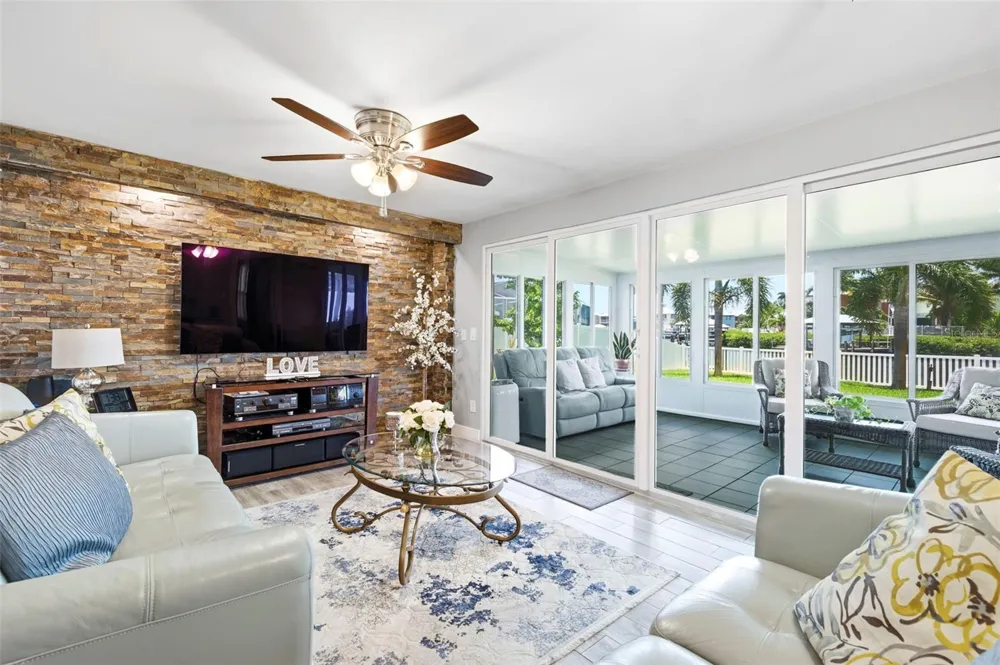 485 FLAMINGO DRIVE Apollo Beach, FL 33572