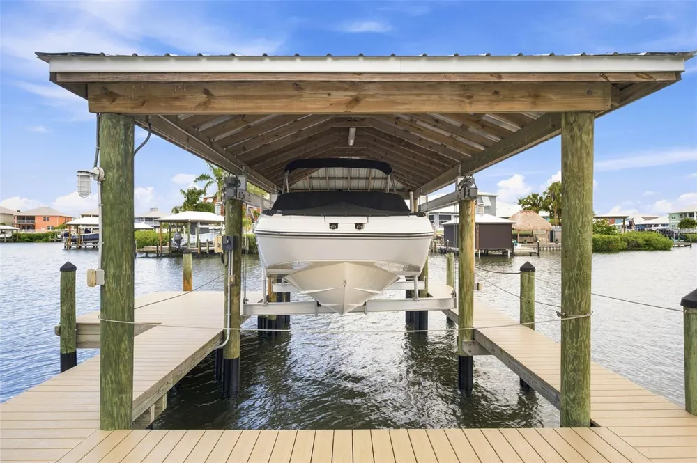 485 FLAMINGO DRIVE Apollo Beach, FL 33572