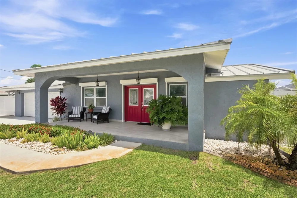 485 FLAMINGO DRIVE Apollo Beach, FL 33572