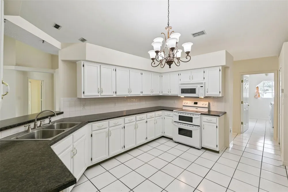 1748 IMPERIAL PALM DRIVE Apopka, FL 32712