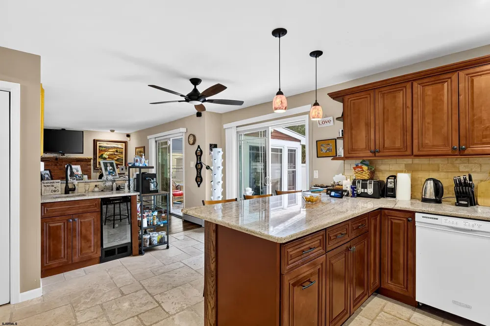 106 Lisbon Absecon, NJ 08201