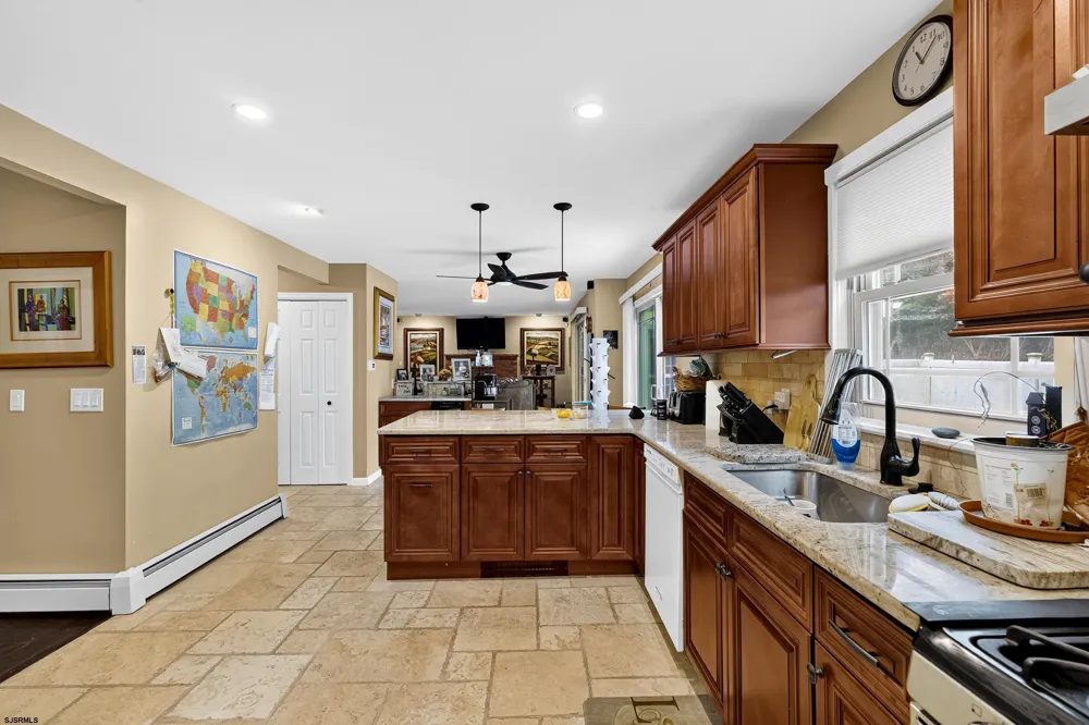 106 Lisbon Absecon, NJ 08201