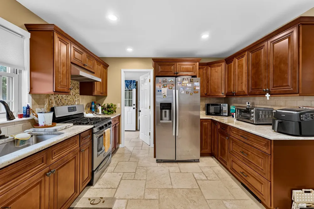 106 Lisbon Absecon, NJ 08201