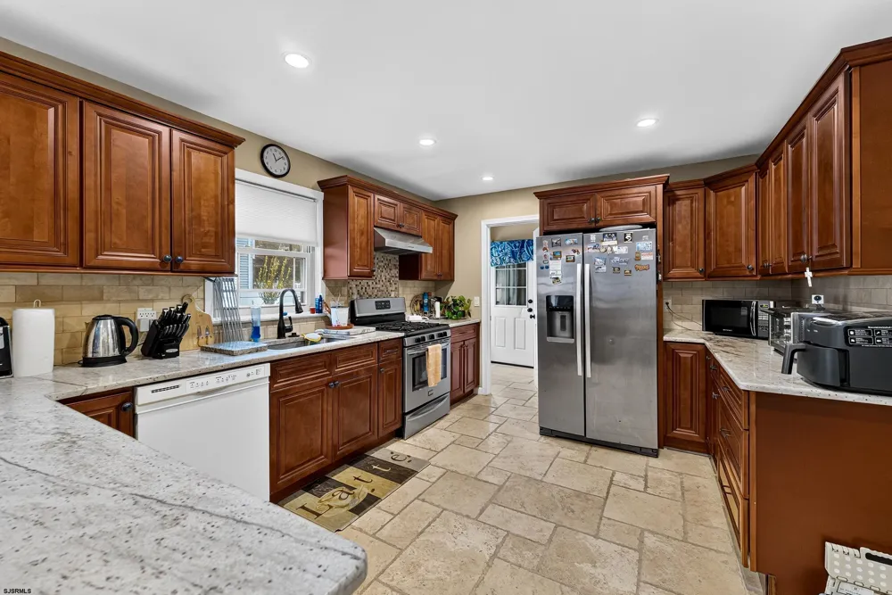 106 Lisbon Absecon, NJ 08201