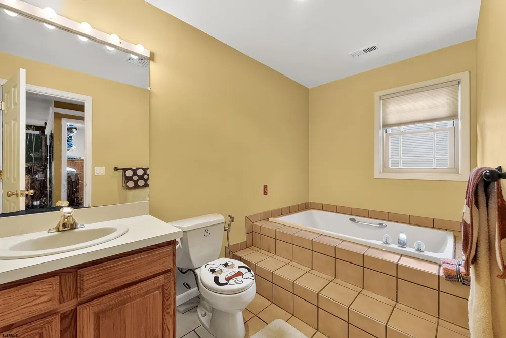 106 Lisbon Absecon, NJ 08201