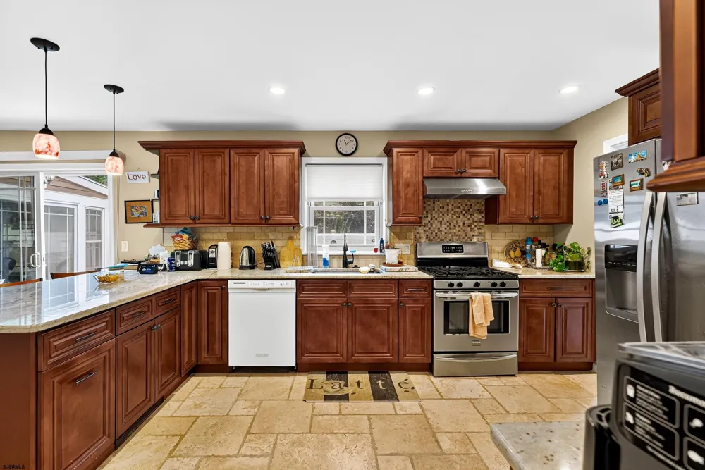 106 Lisbon Absecon, NJ 08201