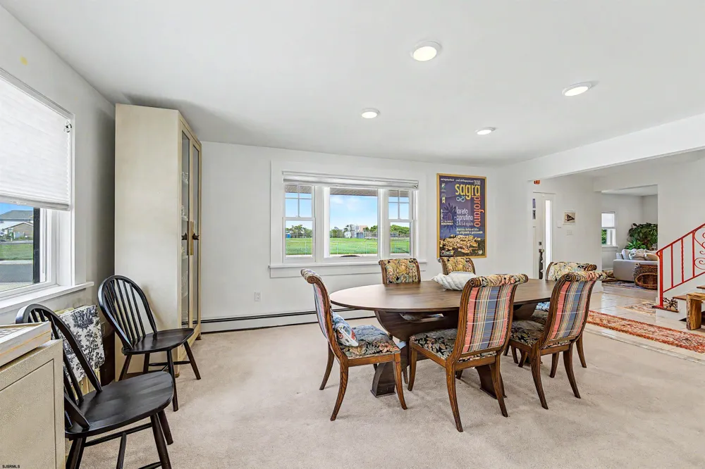412 N Surrey Ave Ventnor Heights, NJ 08406