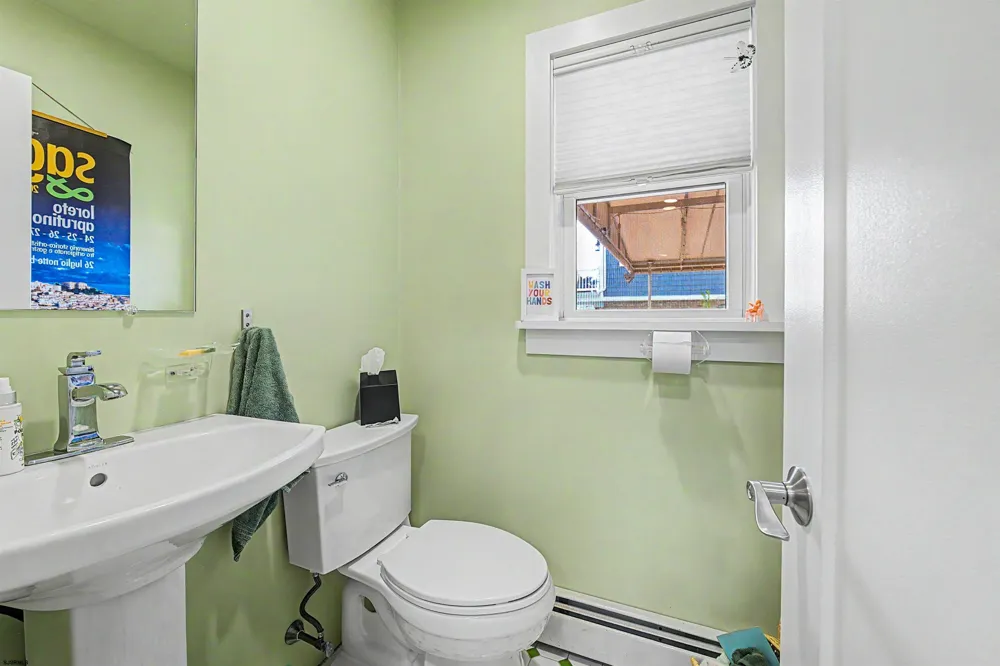 412 N Surrey Ave Ventnor Heights, NJ 08406