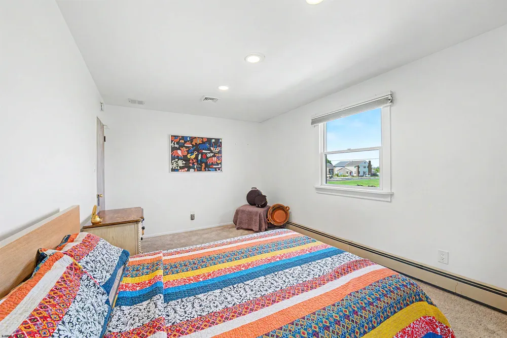 412 N Surrey Ave Ventnor Heights, NJ 08406
